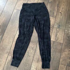 Lululemon joggers size 8